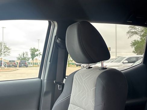 Used 2022 Toyota Tacoma TRD Off-Road RWD image 13