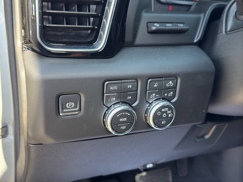 New 2026 GMC Sierra 2500 Denali w/ Denali Reserve Package image 11