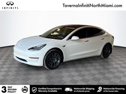 Used 2019 Tesla Model 3 Standard Range RWD image 1