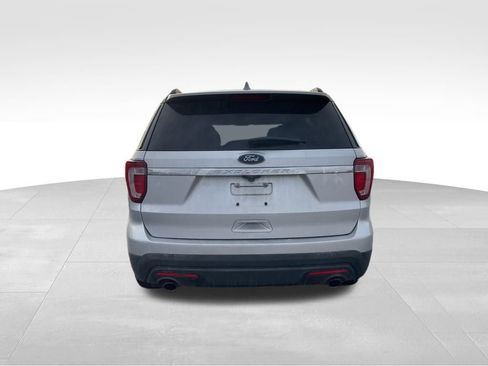 Used 2017 Ford Explorer FWD image 4
