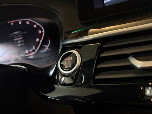 Used 2022 BMW 540i xDrive w/ Premium Package image 21