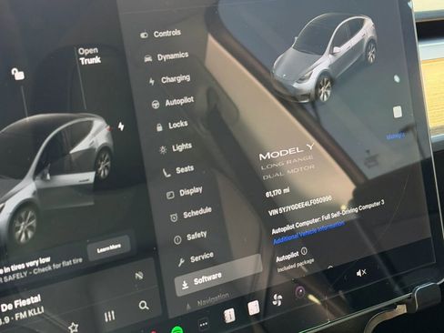 Used 2020 Tesla Model Y Long Range image 18