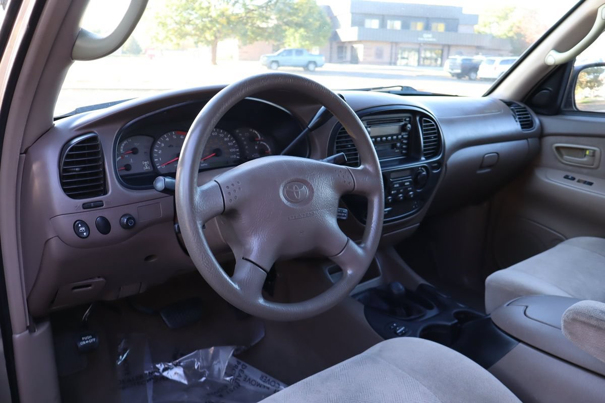 Used 2001 Toyota Sequoia SR5 AWD/4WD image 15