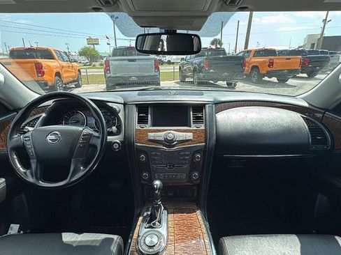 Used 2020 Nissan Armada SL image 19