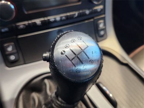 Used 2006 Chevrolet Corvette Z06 w/ Preferred Equipment Group image 25