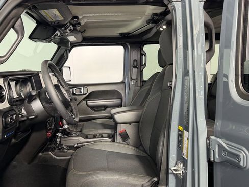 Used 2025 Jeep Wrangler Willys 4xe image 23