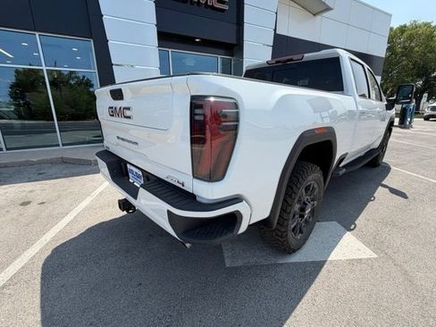 New 2026 GMC Sierra 2500 AT4 w/ AT4 Premium Plus Package AWD/4WD image 27