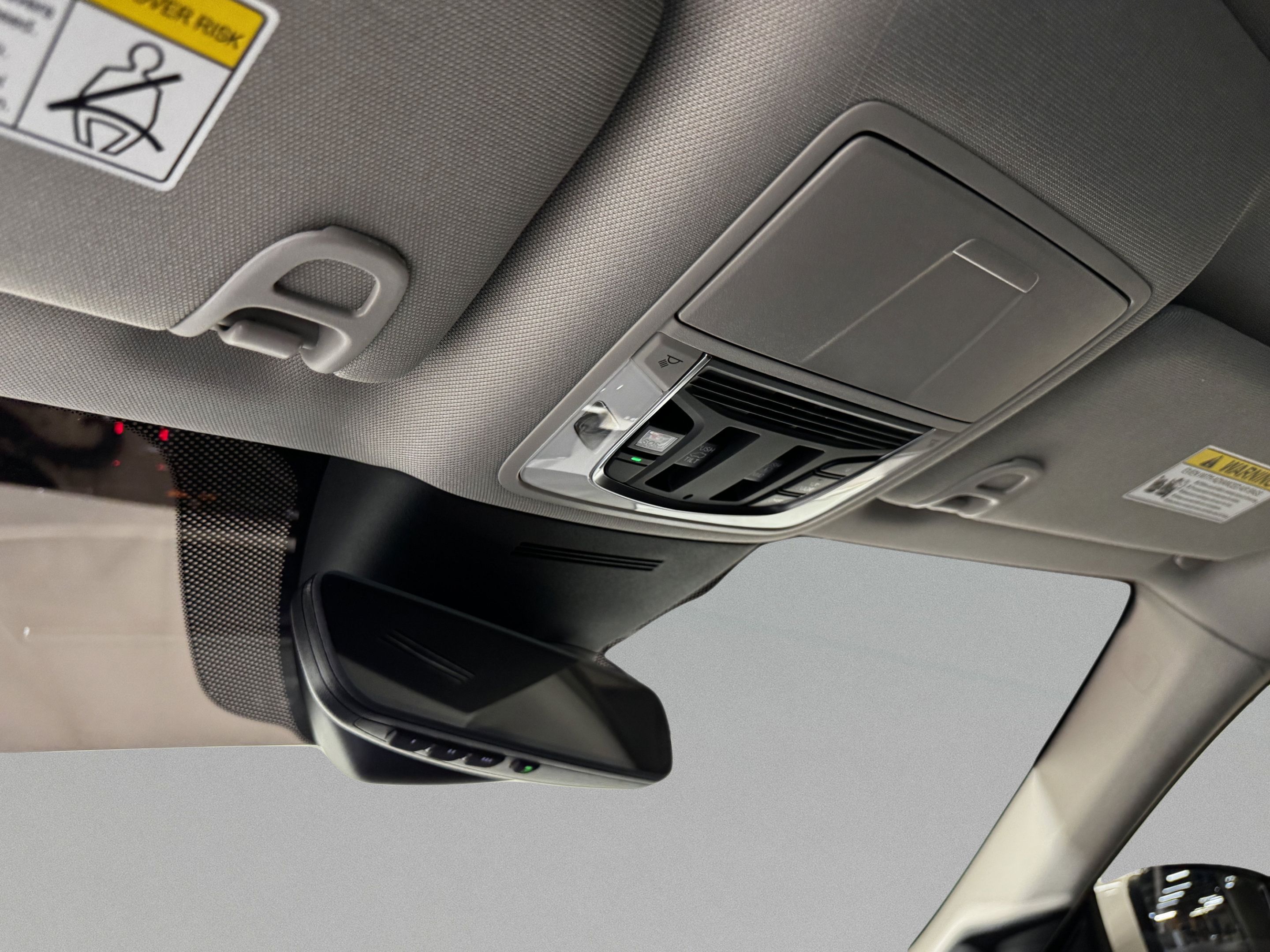 Certified 2026 Acura MDX w/ Technology Package FWD image 35