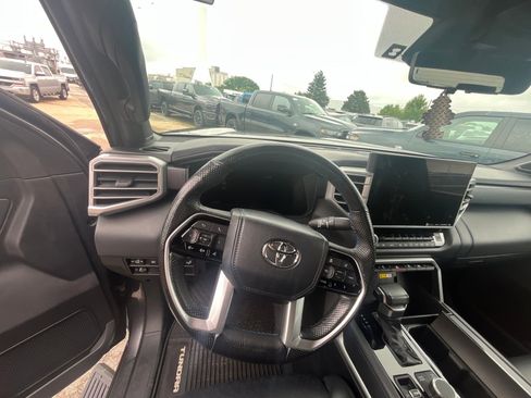 Used 2022 Toyota Tundra Platinum w/ Advanced Package AWD/4WD image 10