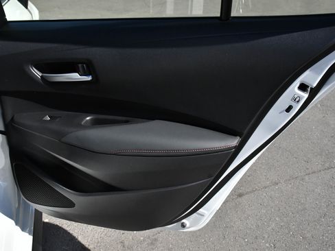 Used 2024 Toyota Corolla SE w/ SE Package image 42