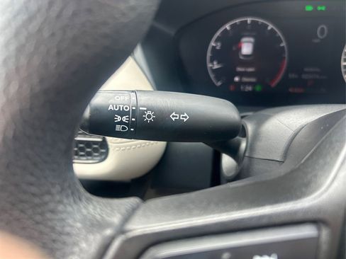 Used 2024 Honda HR-V LX image 15