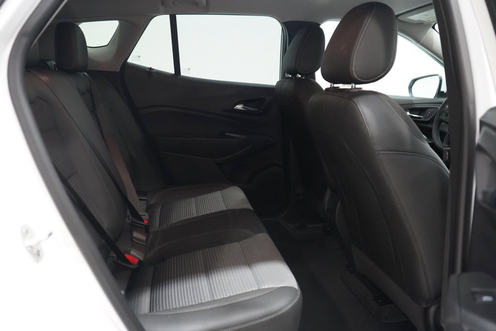Used 2025 Chevrolet Trax LT FWD image 31