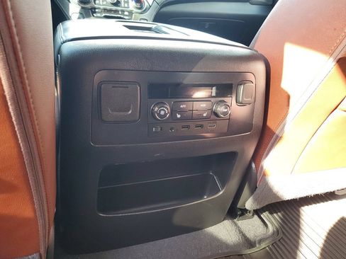 Used 2020 Chevrolet Tahoe Premier w/ Premier Plus Edition RWD image 15