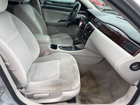 Used 2016 Chevrolet Impala LT image 53