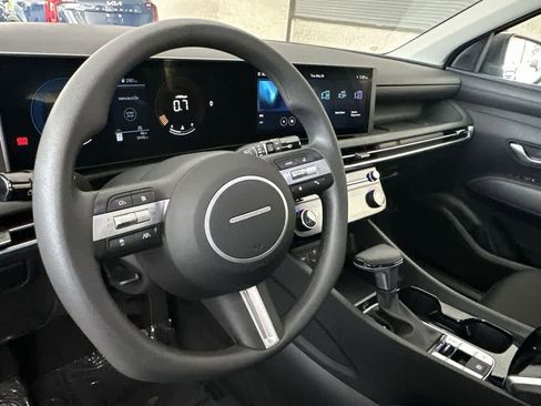 Used 2026 Hyundai Tucson SEL FWD image 18