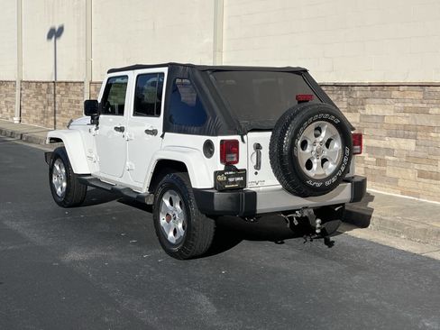 Used 2014 Jeep Wrangler Unlimited Sahara image 3