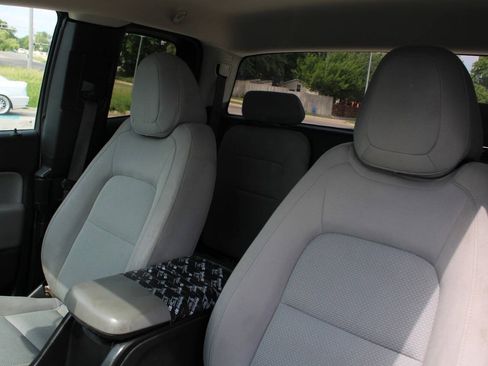 Used 2018 Chevrolet Colorado W/T RWD image 17