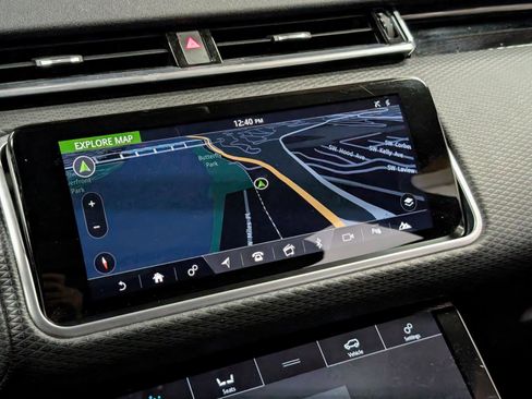 Used 2018 Land Rover Range Rover Velar S AWD/4WD image 36