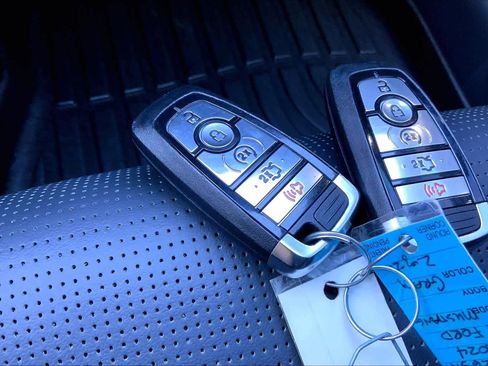 Used 2024 Ford Mustang GT Premium image 14