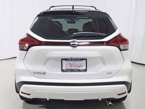 Used 2023 Nissan Kicks SR w/ SR Premium Package FWD image 13