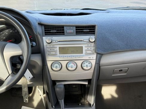 Used 2010 Toyota Camry XLE image 15