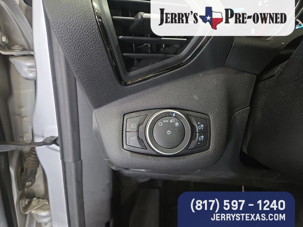 Used 2018 Ford Escape Titanium w/ Ford Safe & Smart Package AWD/4WD image 13
