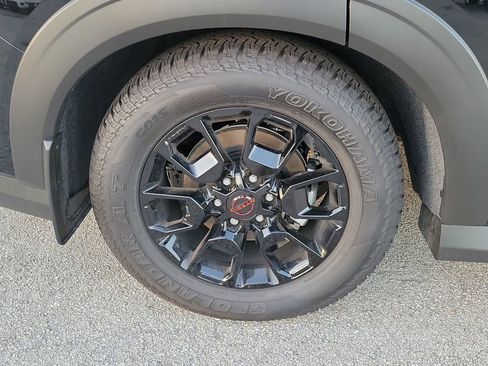 New 2025 Nissan Armada PRO-4X image 9