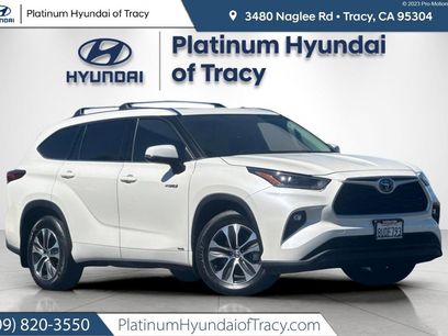 Used 2021 Toyota Highlander XLE