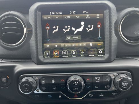 Used 2023 Jeep Wrangler Unlimited Sahara image 19