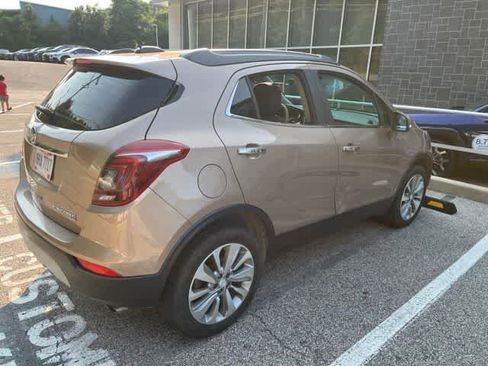 Used 2019 Buick Encore Preferred AWD/4WD image 6