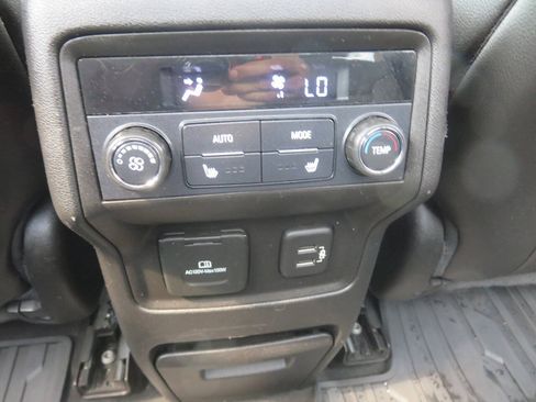 Used 2019 GMC Acadia Denali w/ Technology Package AWD/4WD image 20
