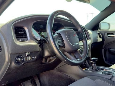 Used 2018 Dodge Charger SXT w/ Blacktop Package RWD image 19