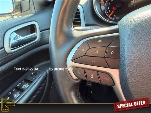 Used 2021 Jeep Grand Cherokee Laredo image 17