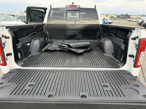 Used 2019 RAM 1500 Big Horn AWD/4WD image 17