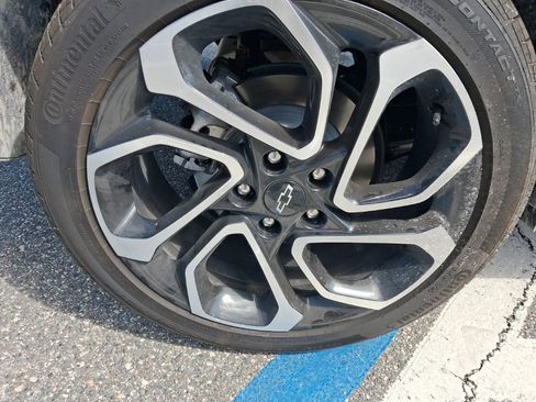 Used 2025 Chevrolet Trax RS w/ Driver Confidence Package image 12