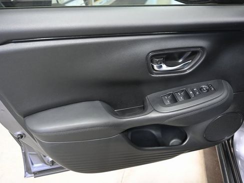 Used 2023 Honda HR-V LX image 28