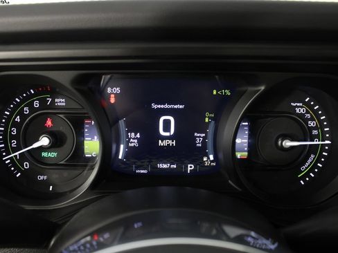 Used 2025 Jeep Wrangler Unlimited Sahara AWD/4WD image 11