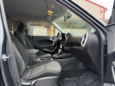 Used 2021 Kia Soul LX image 22