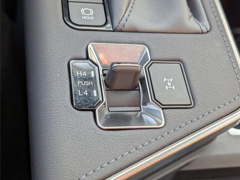 Certified 2025 Lexus GX 550 550 Premium 4WD image 28