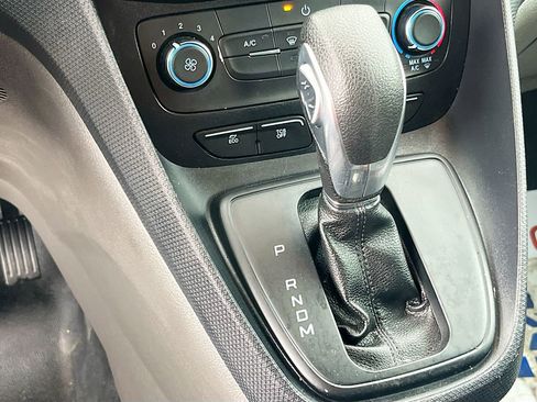 Used 2022 Ford Transit Connect XL FWD image 16