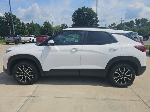 Used 2022 Chevrolet TrailBlazer ACTIV w/ Sun and Liftgate Package AWD/4WD image 4