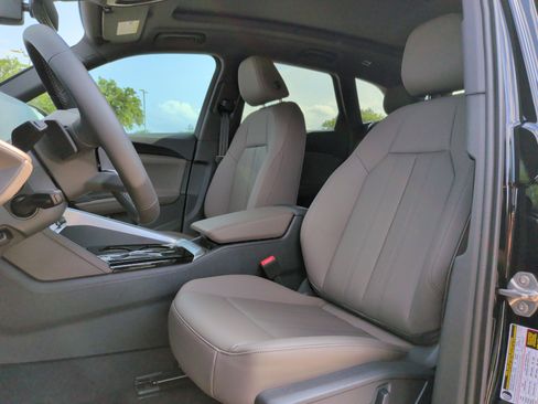 Used 2026 Audi Q5 Premium AWD/4WD image 16