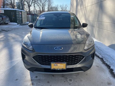 Certified 2022 Ford Escape SE w/ Convenience Package image 3