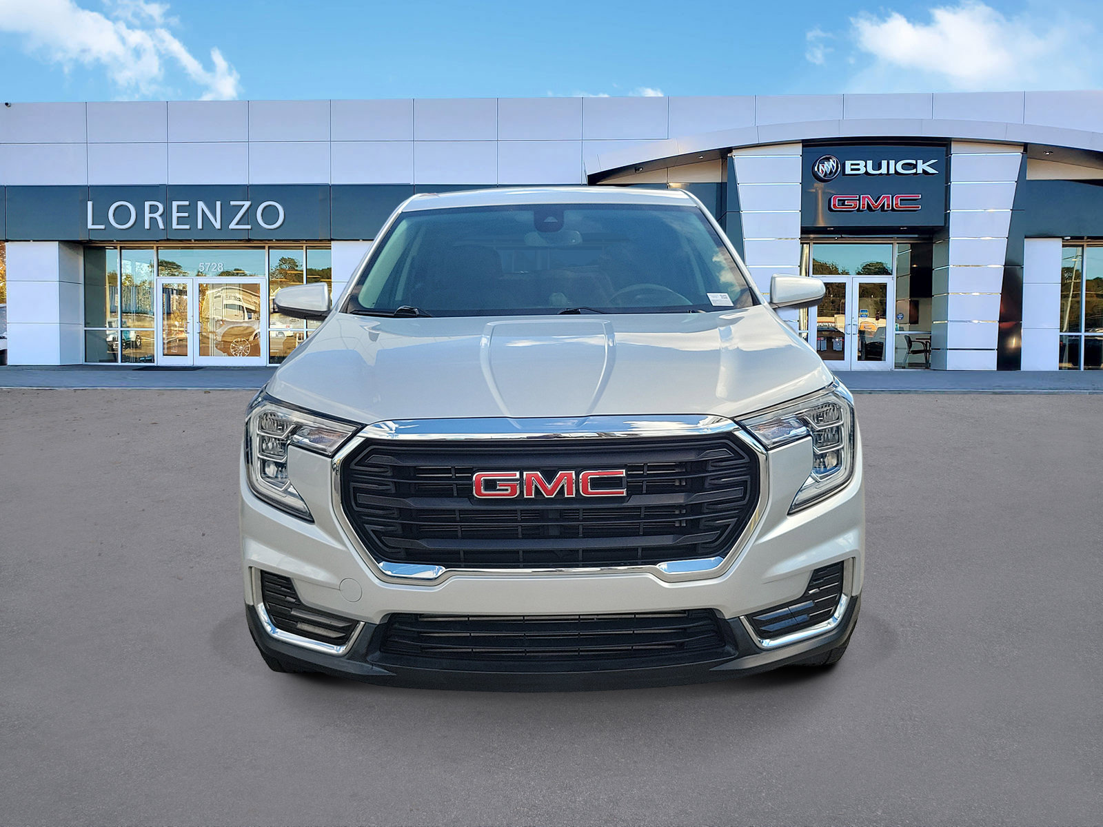 Used 2022 GMC Terrain SLE FWD image 2
