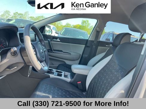 Used 2021 Kia Sportage LX w/ LX Fwd Popular Package image 11
