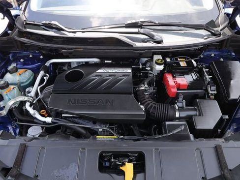 Used 2022 Nissan Rogue SV w/ SV Premium Package FWD image 10