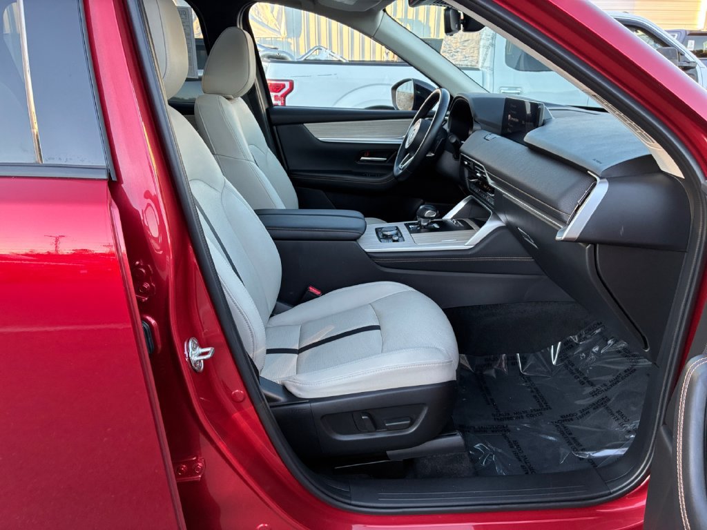Used 2025 MAZDA CX-70 Plug-In Hybrid w/ Premium Pkg AWD/4WD image 28