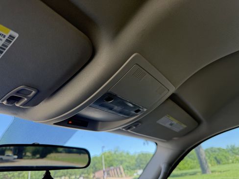 Used 2011 Chevrolet Silverado 1500 LT image 22