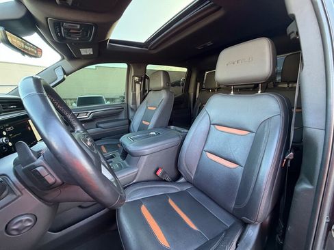 Used 2022 GMC Sierra 1500 AT4 w/ AT4 Premium Package AWD/4WD image 14