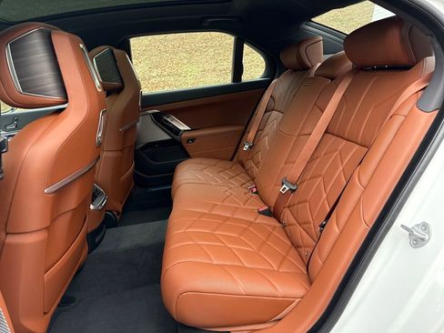 New 2026 BMW 760i xDrive w/ Executive Package image 23